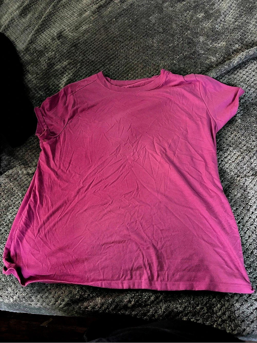 Womens size 0 Torrid Classic Fit Crew Tee Short Sleeve Tee in Pink Like New